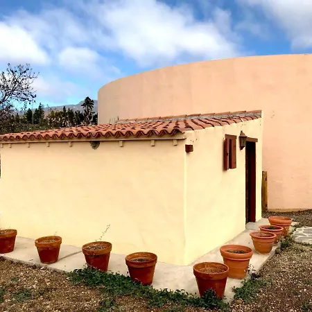 בית נופש Rural House, Quiet Environment. Pool. Jacuzzi. Free Wifi *