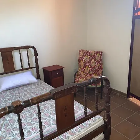 בית נופש Rural House, Quiet Environment. Pool. Jacuzzi. Free Wifi וילפלור