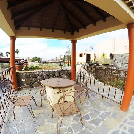 Rural House, Quiet Environment. Pool. Jacuzzi. Free Wifi Semesterbostad