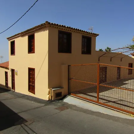 Rural House, Quiet Environment. Pool. Jacuzzi. Free Wifi Vilaflor