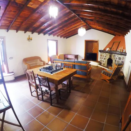 度假居 Rural House, Quiet Environment. Pool. Jacuzzi. Free Wifi *