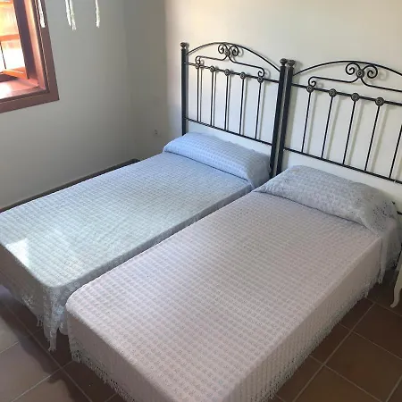 Rural House, Quiet Environment. Pool. Jacuzzi. Free Wifi