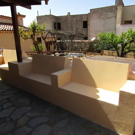 Rural House, Quiet Environment. Pool. Jacuzzi. Free Wifi Vilaflor