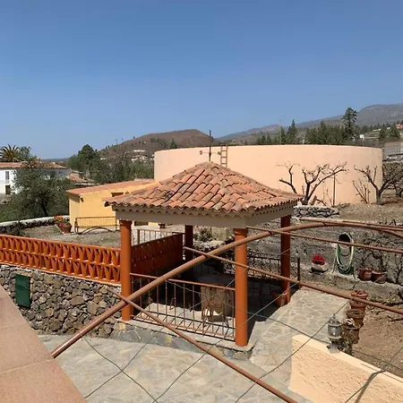 Rural House, Quiet Environment. Pool. Jacuzzi. Free Wifi Semesterbostad