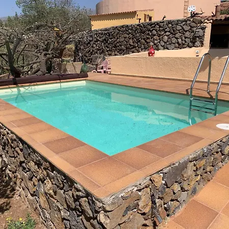 Semesterbostad Rural House, Quiet Environment. Pool. Jacuzzi. Free Wifi