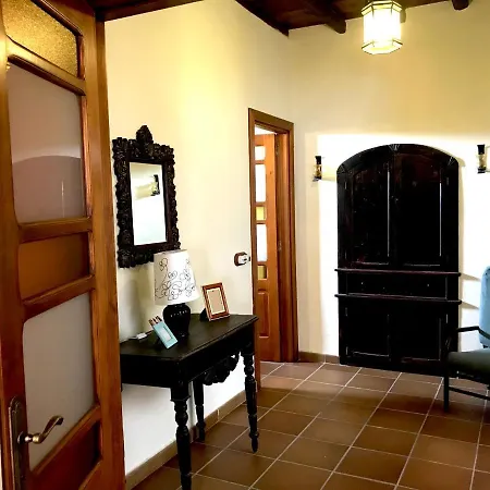 Rural House, Quiet Environment. Pool. Jacuzzi. Free Wifi Semesterbostad *